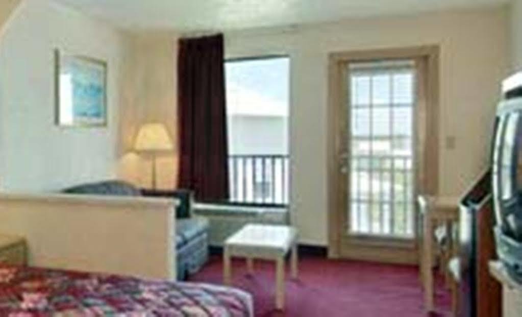 Quality Inn & Suites Miramar Beach Destin Exterior photo